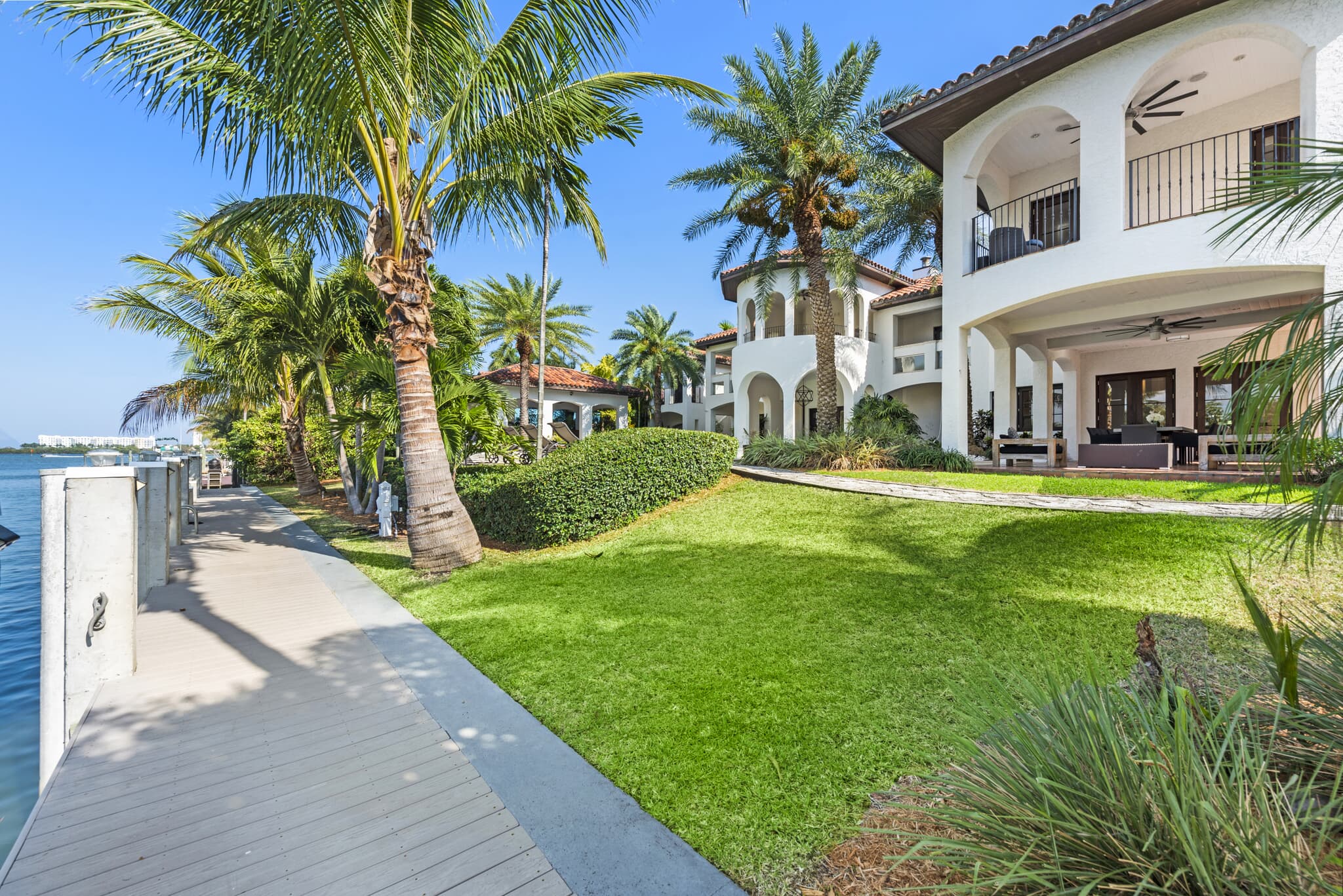 Villa Calabassa cover image