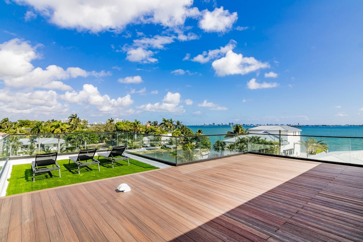 Villa Reverie 52842d50 8f16 41e5 81e1 7ec52b1aeb0b