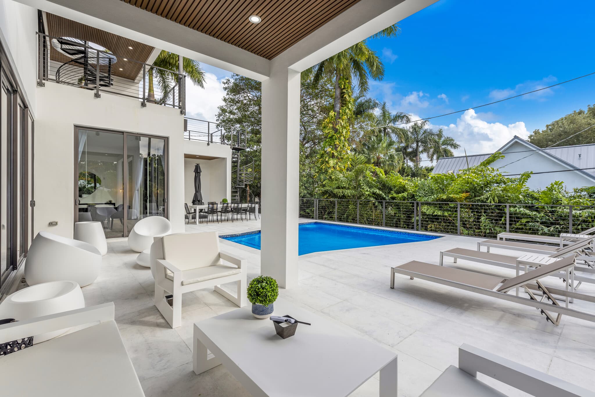 Villa Summercrest 02