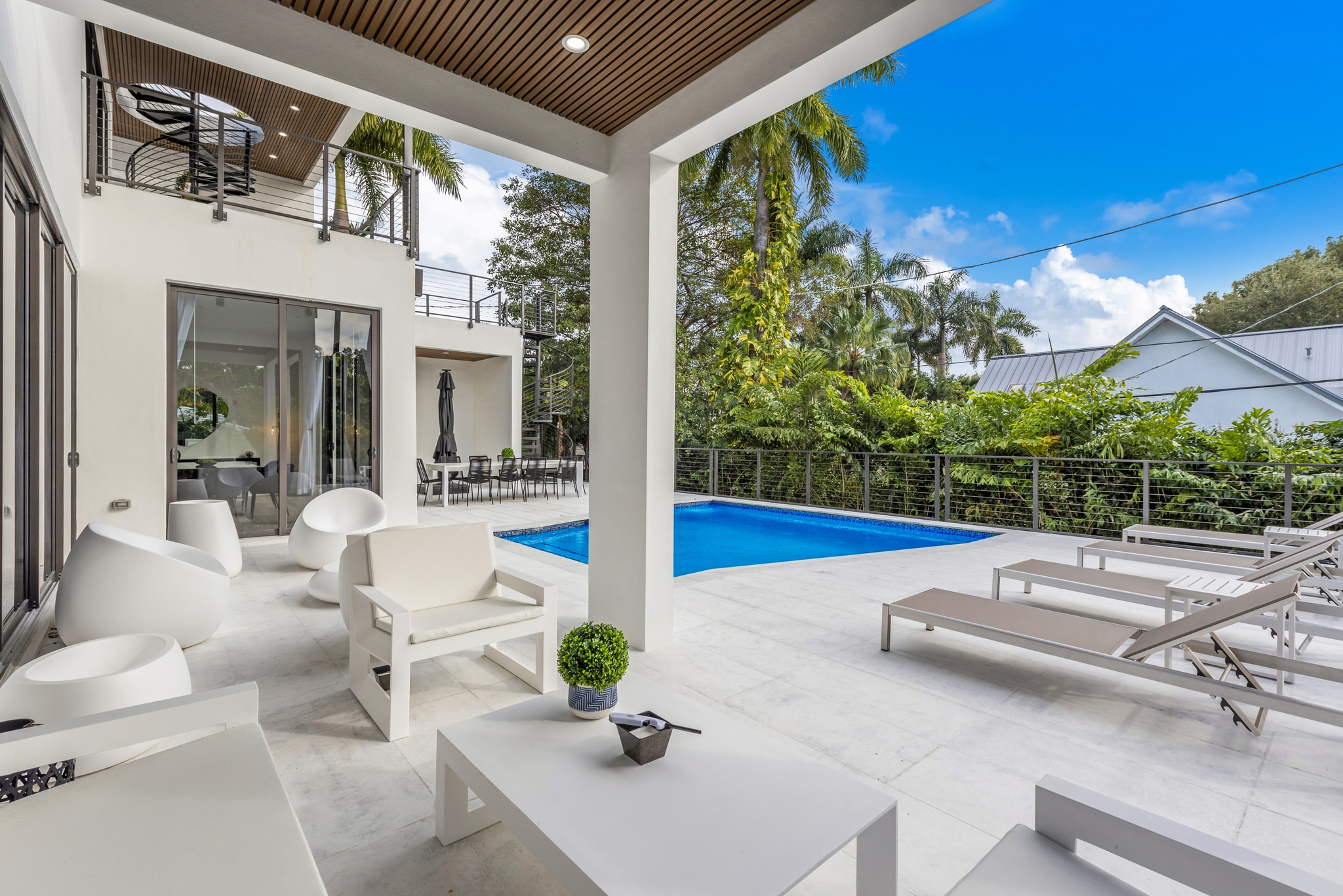 Villa Summercrest 02