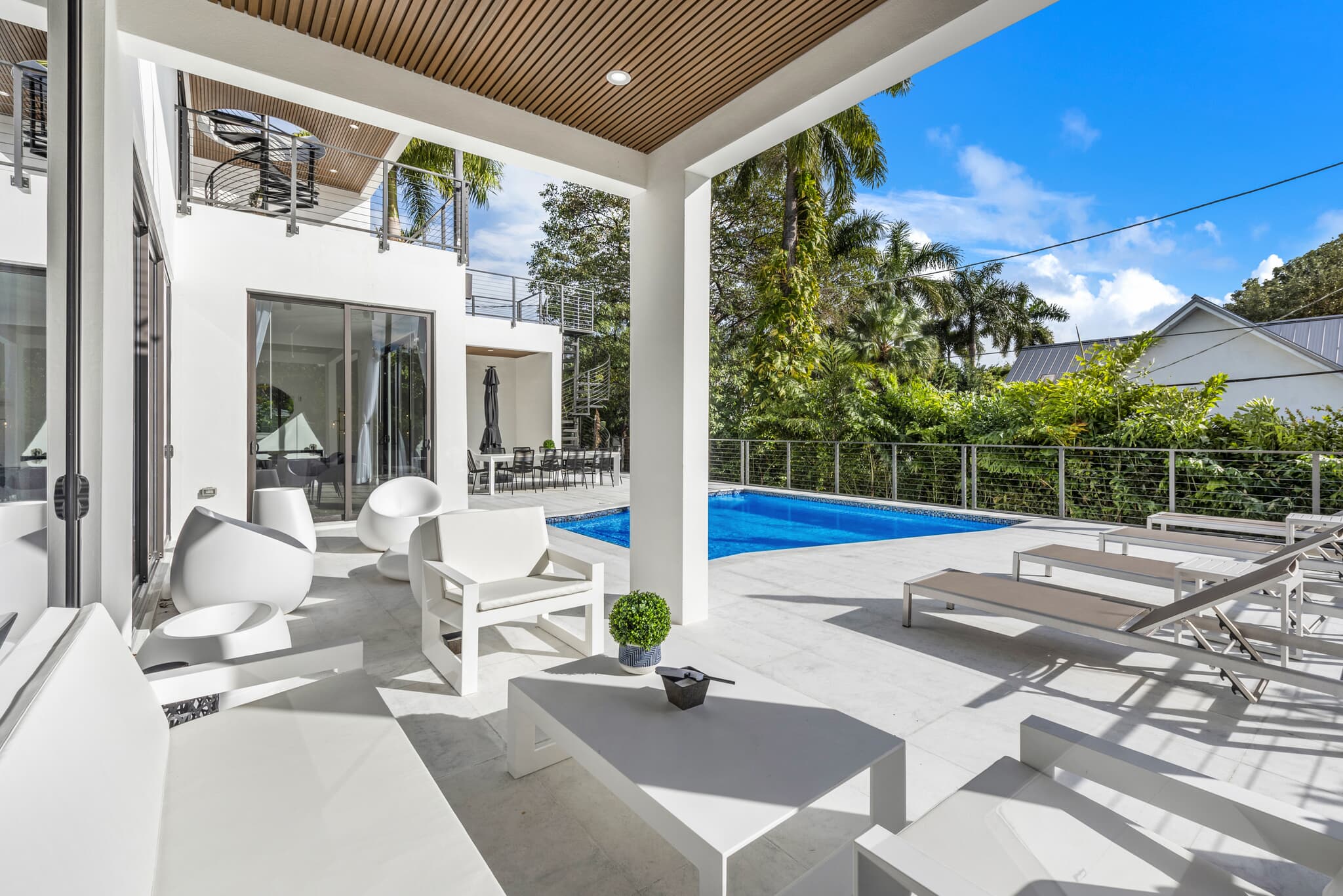 Villa Summercrest 04